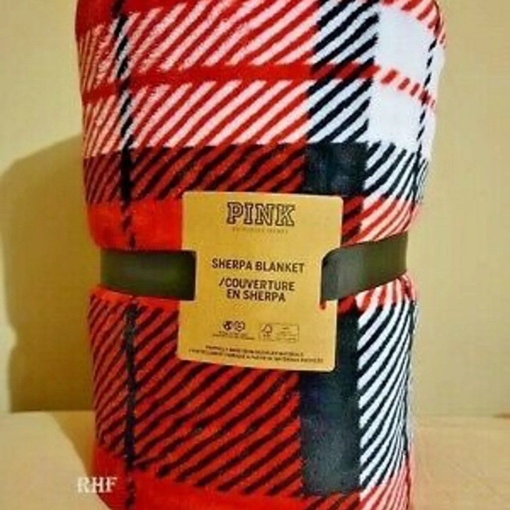 Victoria’s Secret pink Sherpa blanket
